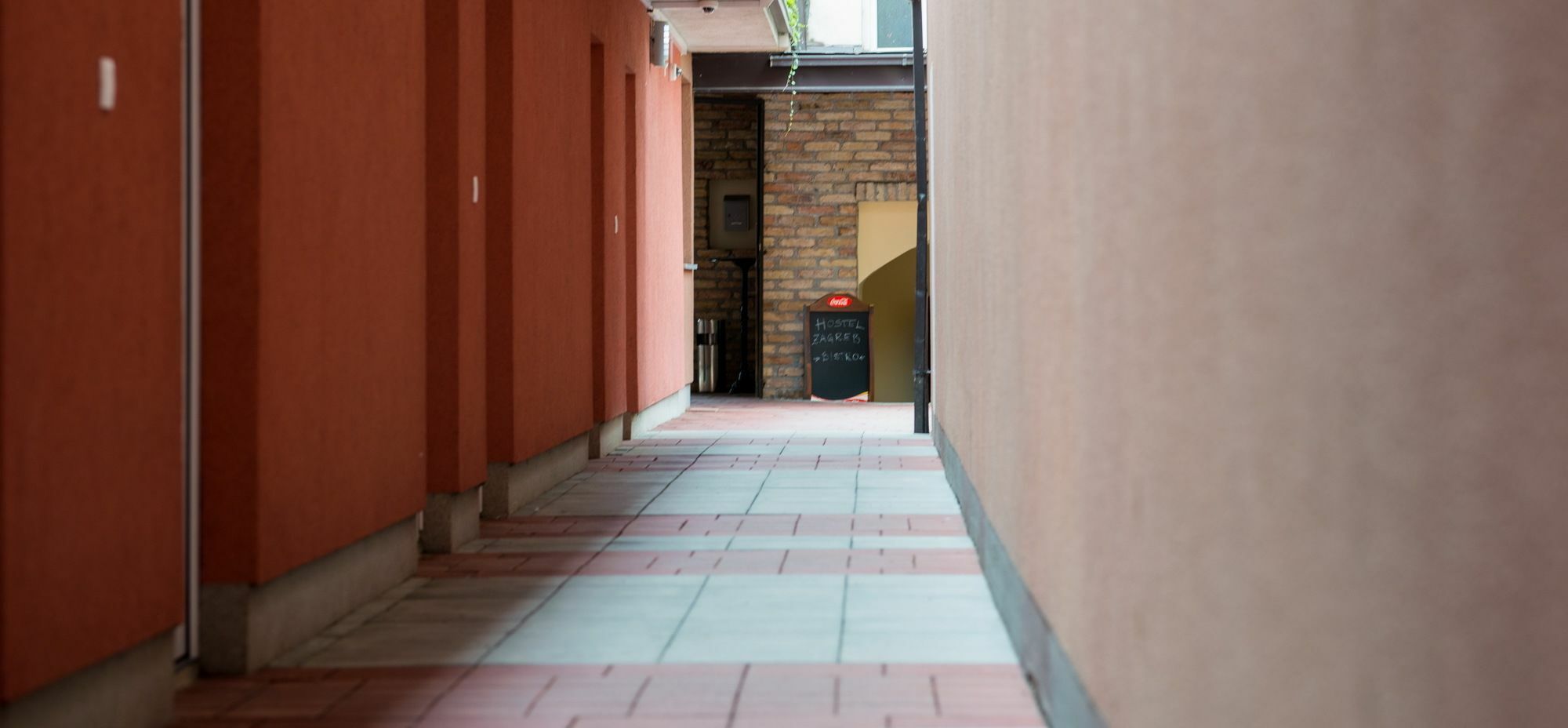 Integralni Hotel & Hostel Zagreb Exterior foto